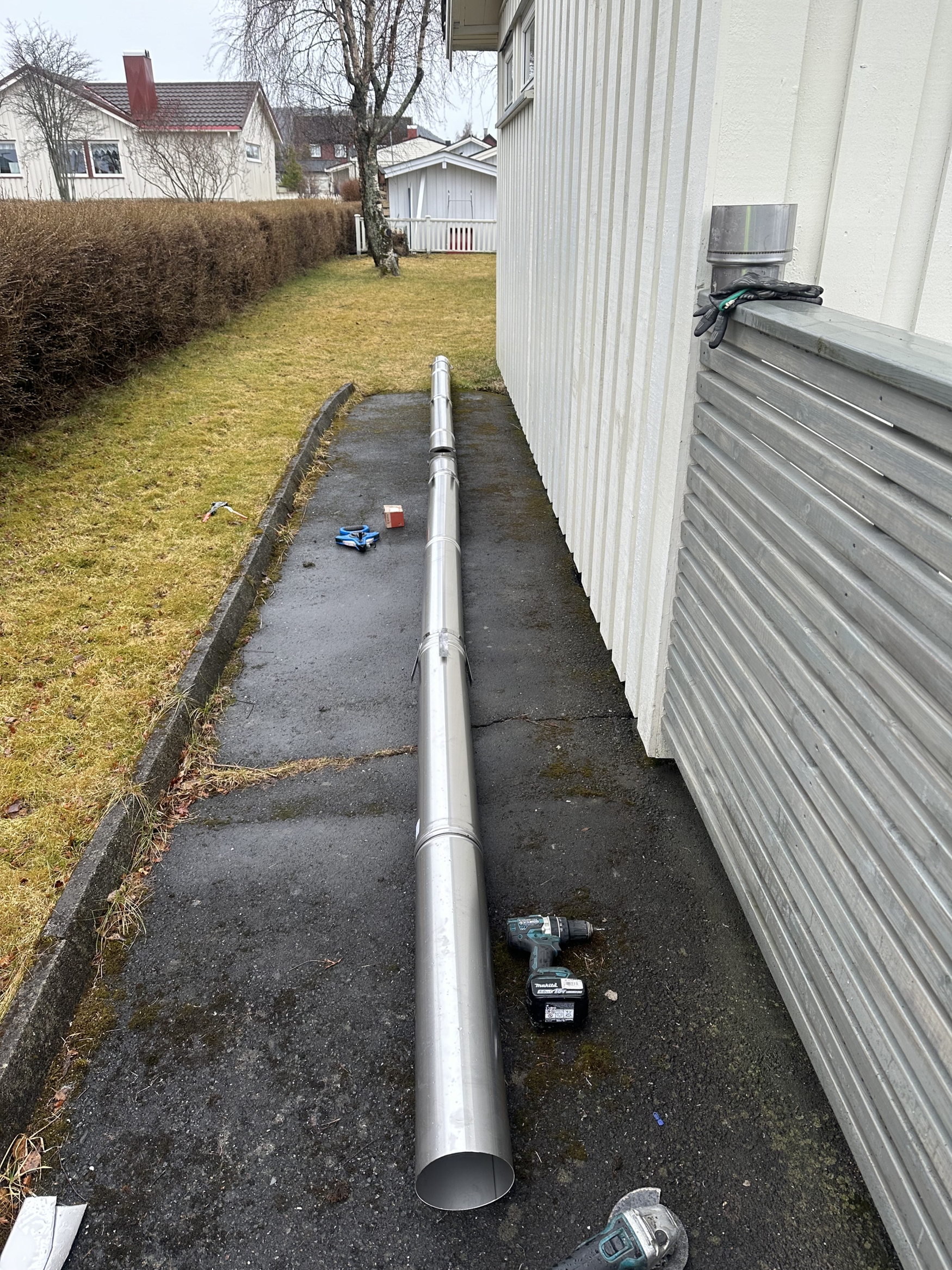 Her er et bilde som viser hva vi gjør.